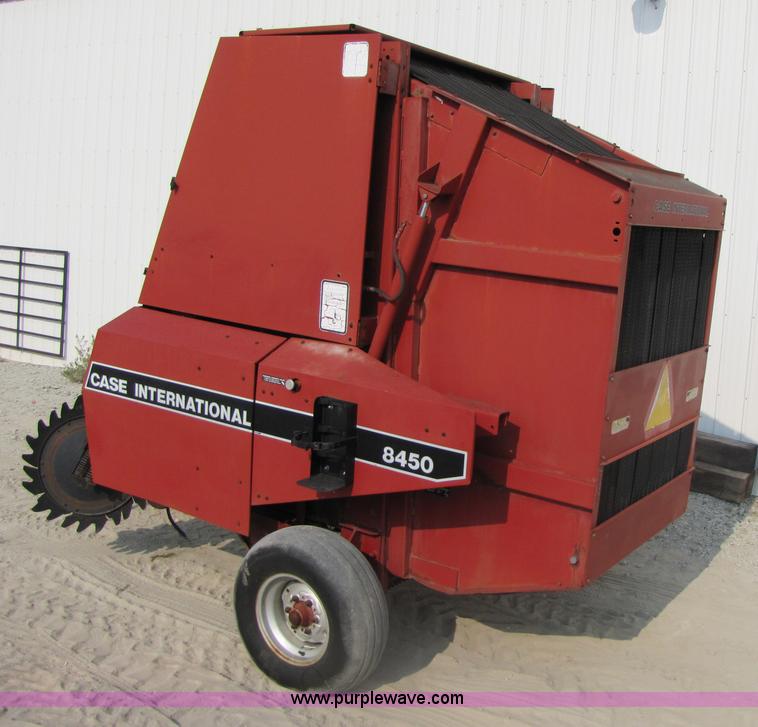 image for item 3470 1991 Case IH 8450 round baler