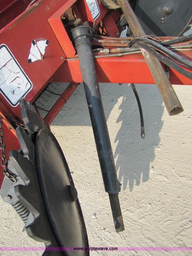 image for item 3470 1991 Case IH 8450 round baler