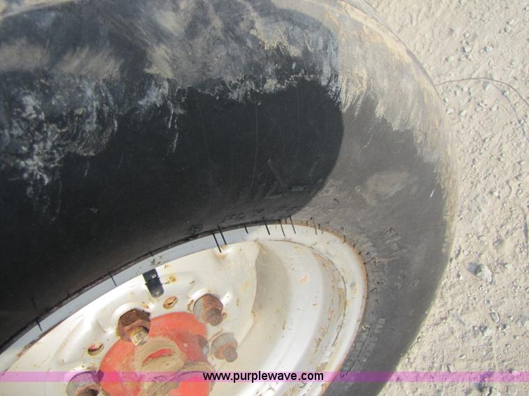 image for item 3470 1991 Case IH 8450 round baler