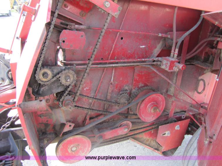 image for item 3470 1991 Case IH 8450 round baler