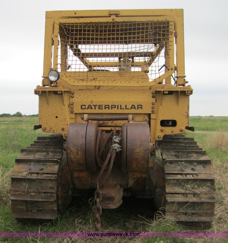 image for item 3712 1975 Caterpillar D7F dozer