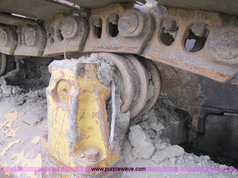 image for item 3712 1975 Caterpillar D7F dozer