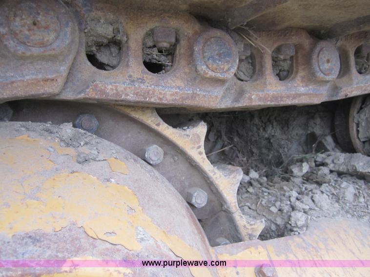 image for item 3712 1975 Caterpillar D7F dozer