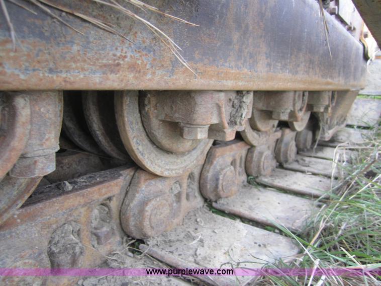image for item 3712 1975 Caterpillar D7F dozer