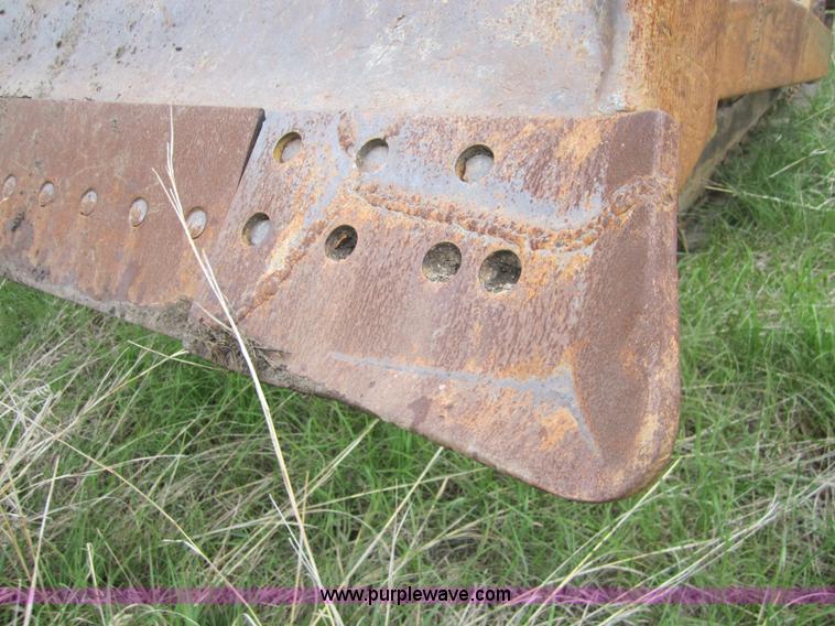 image for item 3712 1975 Caterpillar D7F dozer