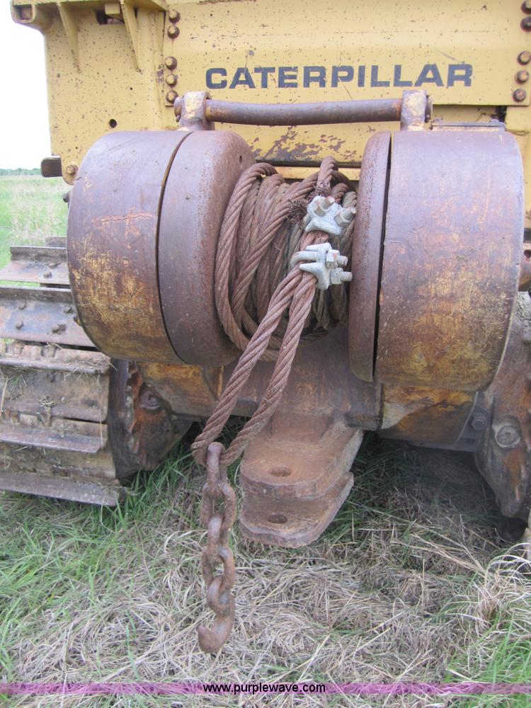 image for item 3712 1975 Caterpillar D7F dozer