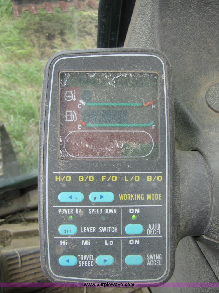 image for item 3718 1996 Komatsu PC220LC excavator