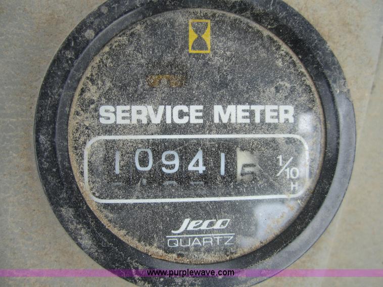 image for item 3718 1996 Komatsu PC220LC excavator