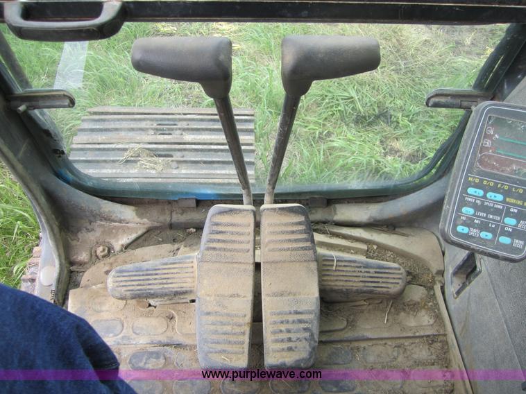 image for item 3718 1996 Komatsu PC220LC excavator