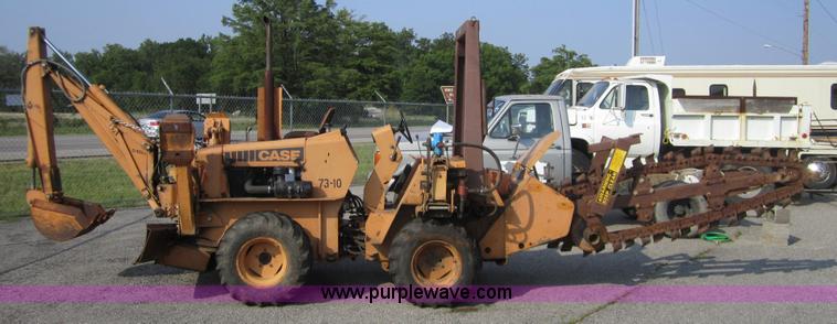 image for item 3796 1983 Case DH4B trencher