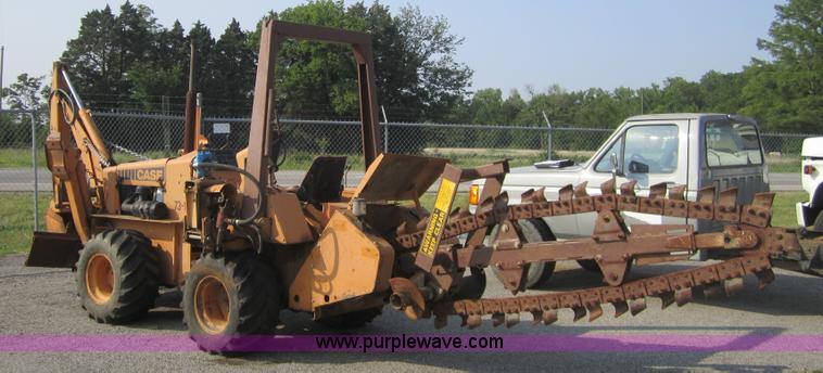 image for item 3796 1983 Case DH4B trencher