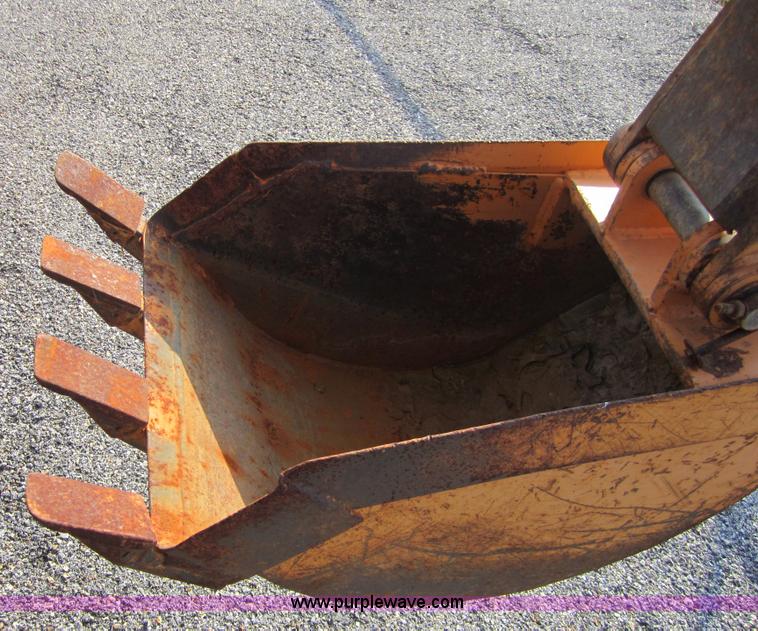 image for item 3796 1983 Case DH4B trencher