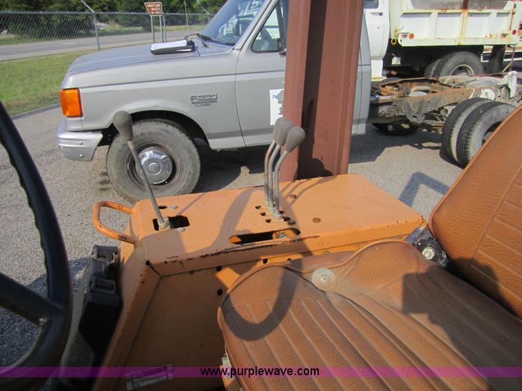 image for item 3796 1983 Case DH4B trencher