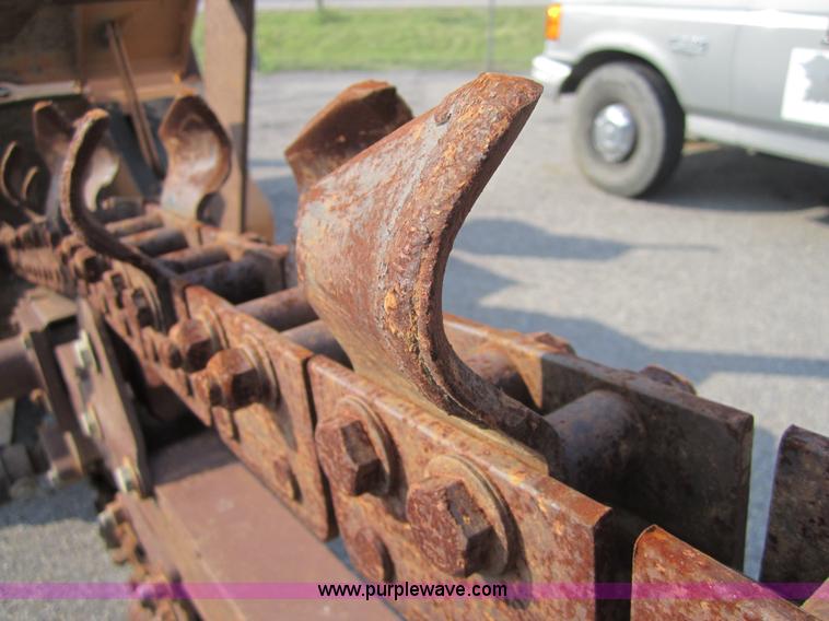 image for item 3796 1983 Case DH4B trencher