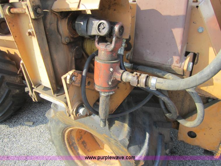 image for item 3796 1983 Case DH4B trencher