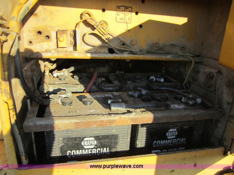 image for item 3836 1980 Caterpillar 941B track loader