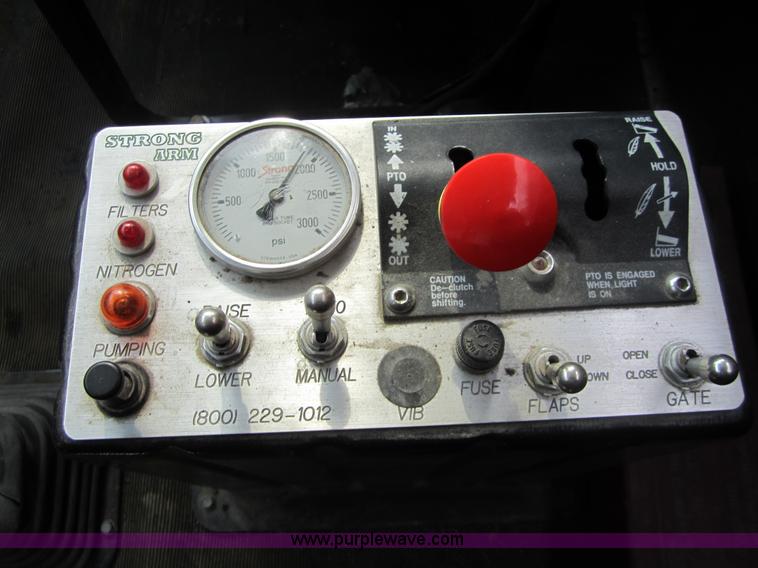 image for item 3879 1997 Kenworth W900 dump truck