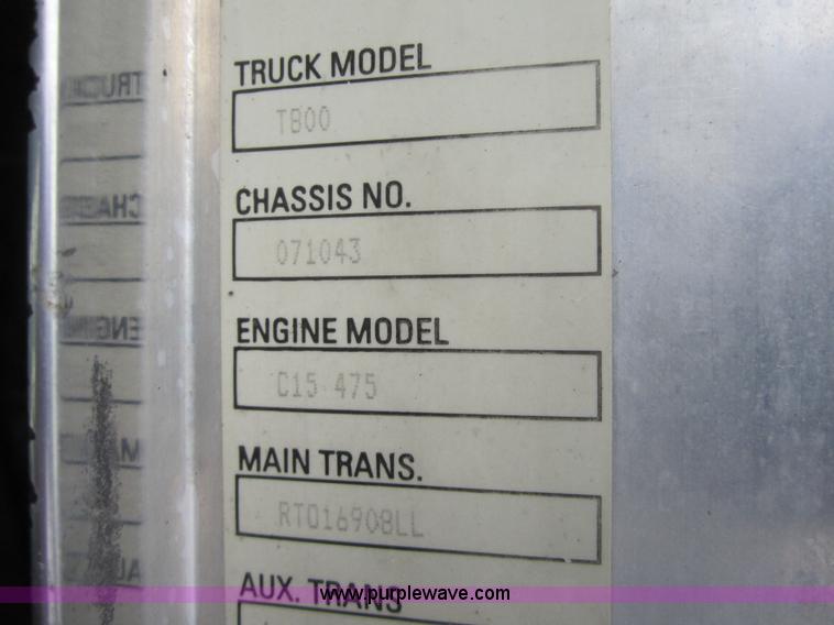 image for item 3880 2005 Kenworth T800 dump truck