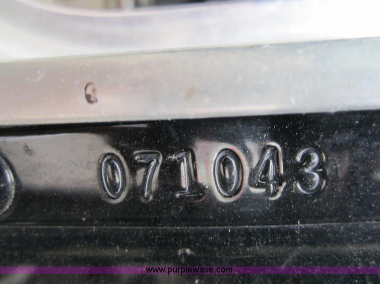 image for item 3880 2005 Kenworth T800 dump truck