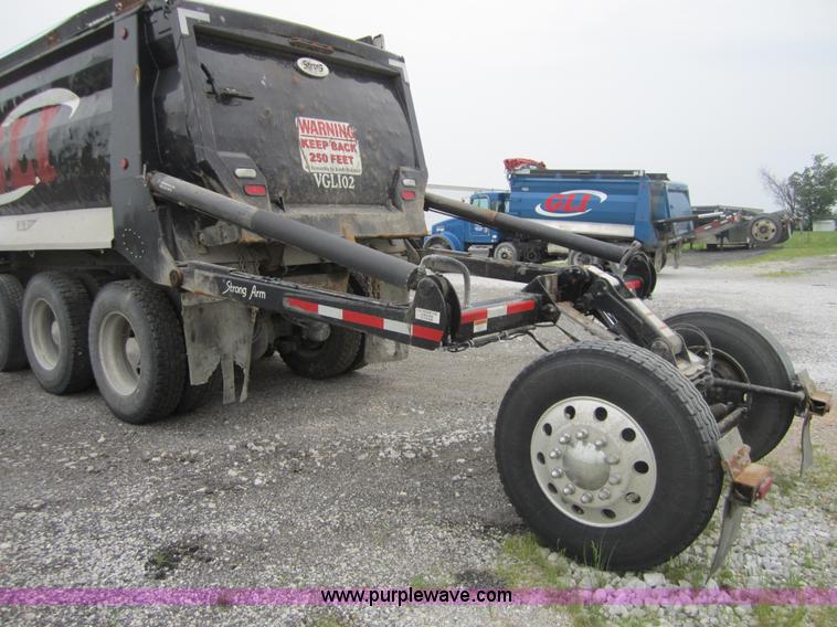 image for item 3880 2005 Kenworth T800 dump truck