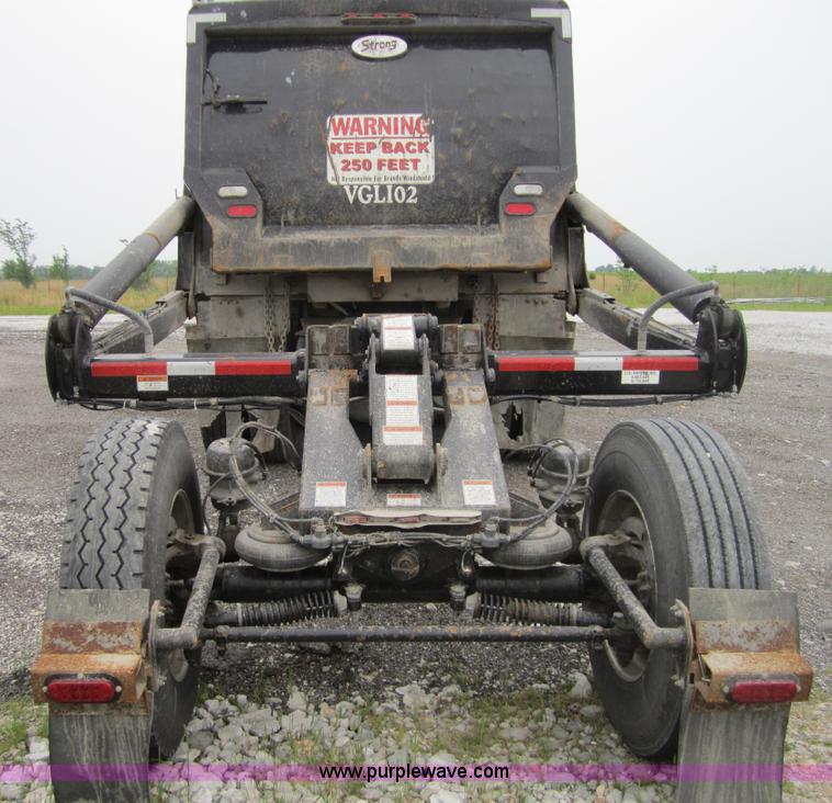 image for item 3880 2005 Kenworth T800 dump truck