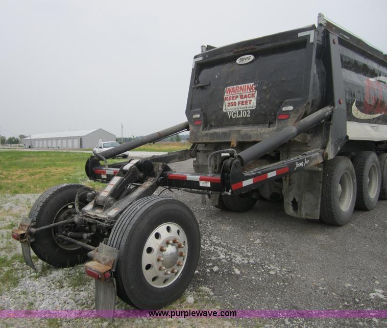 image for item 3880 2005 Kenworth T800 dump truck