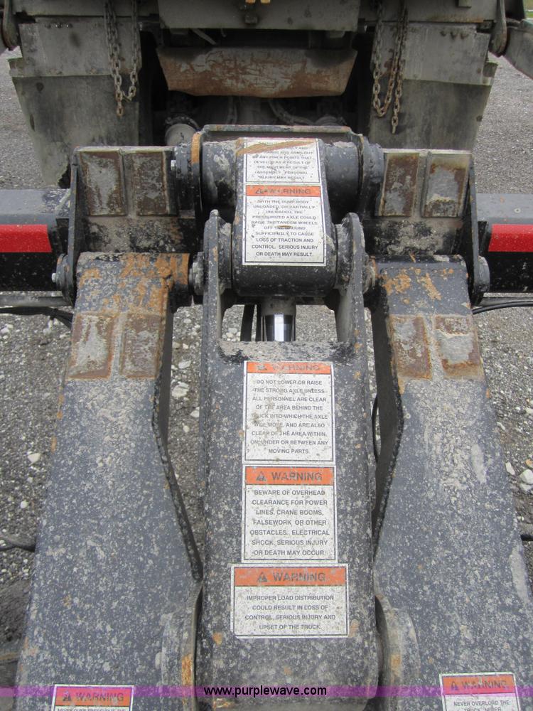 image for item 3880 2005 Kenworth T800 dump truck