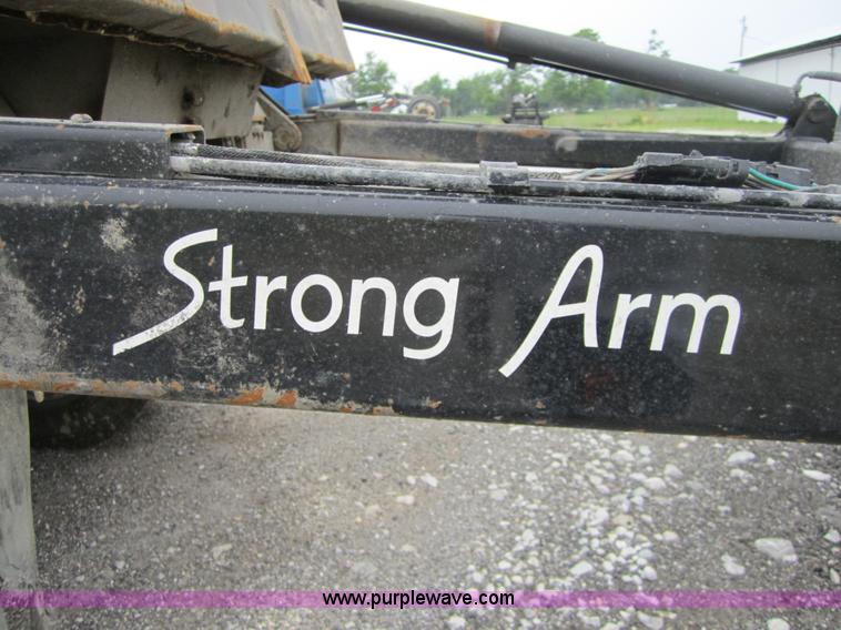 image for item 3880 2005 Kenworth T800 dump truck