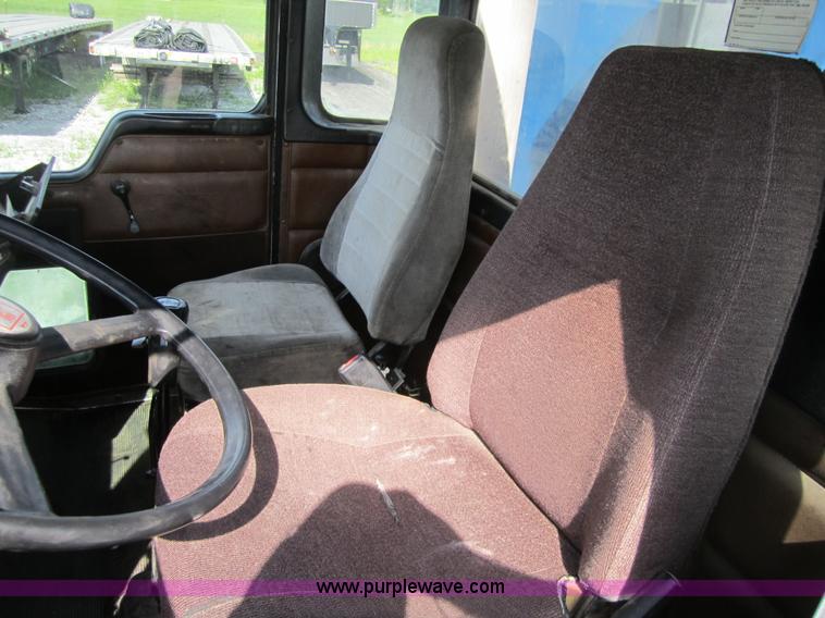 image for item 3881 1997 Kenworth W900 dump truck