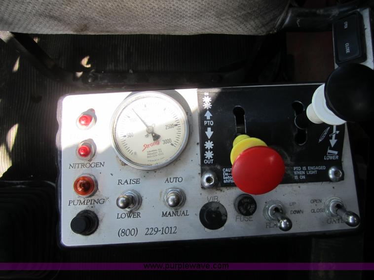 image for item 3881 1997 Kenworth W900 dump truck