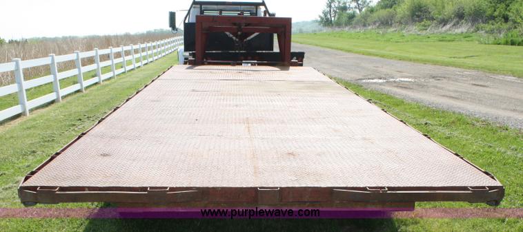 image for item 4976 1998 Neal goose neck dump trailer