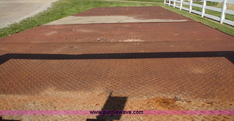 image for item 4976 1998 Neal goose neck dump trailer