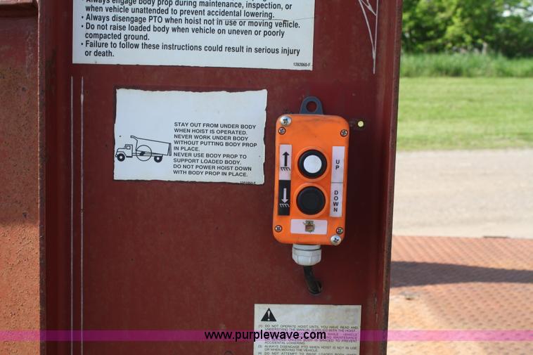 image for item 4976 1998 Neal goose neck dump trailer