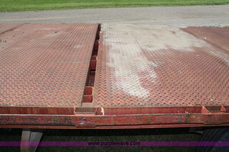 image for item 4976 1998 Neal goose neck dump trailer