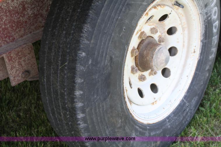 image for item 4976 1998 Neal goose neck dump trailer