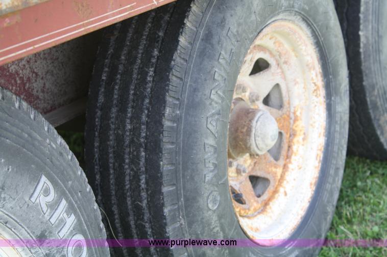 image for item 4976 1998 Neal goose neck dump trailer