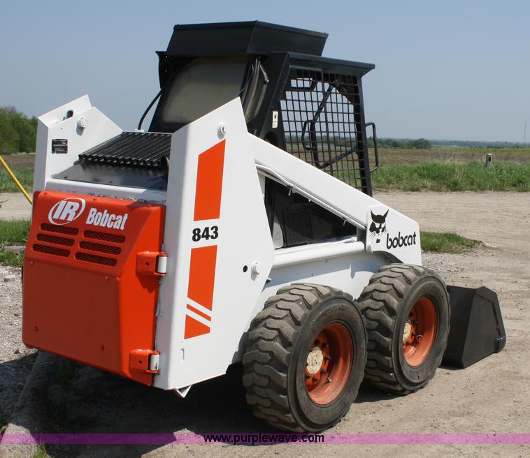 image for item 4977 1990 Bobcat 843 skid steer