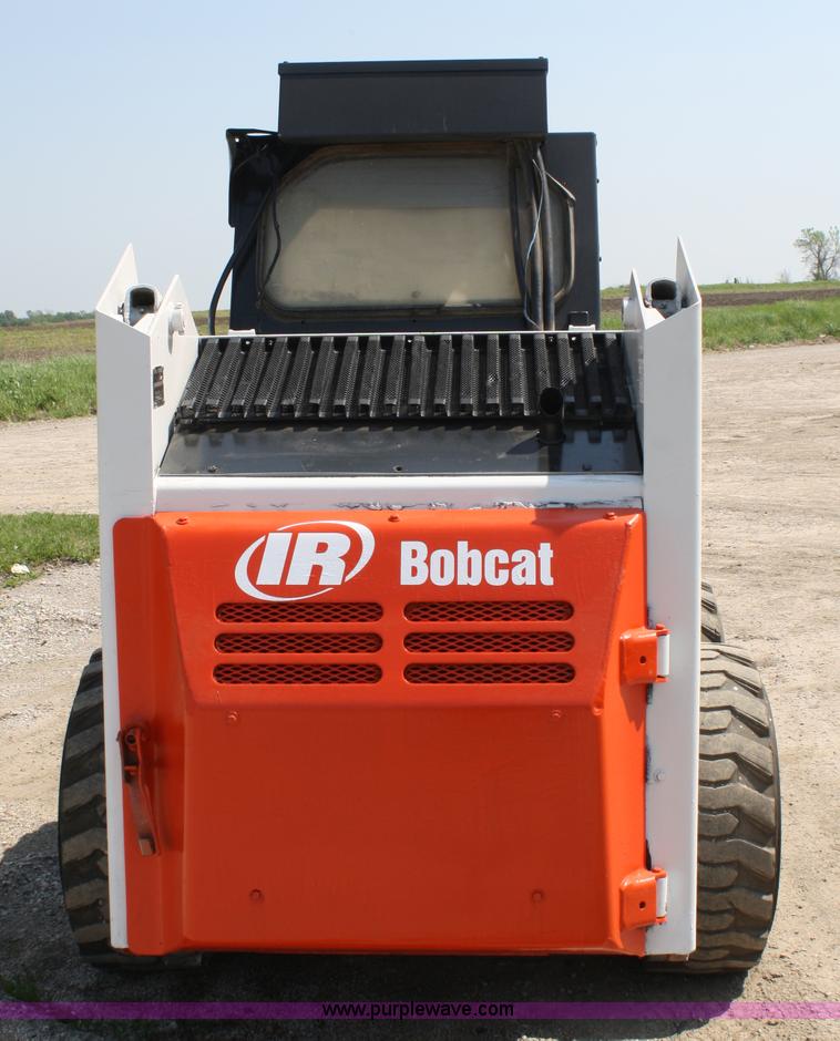image for item 4977 1990 Bobcat 843 skid steer