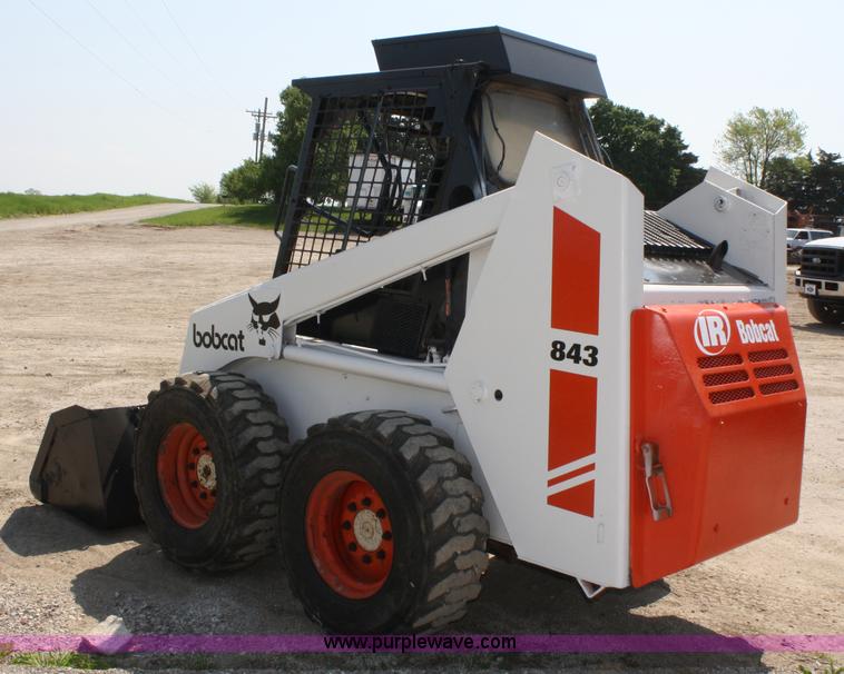 image for item 4977 1990 Bobcat 843 skid steer