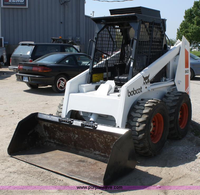 image for item 4977 1990 Bobcat 843 skid steer