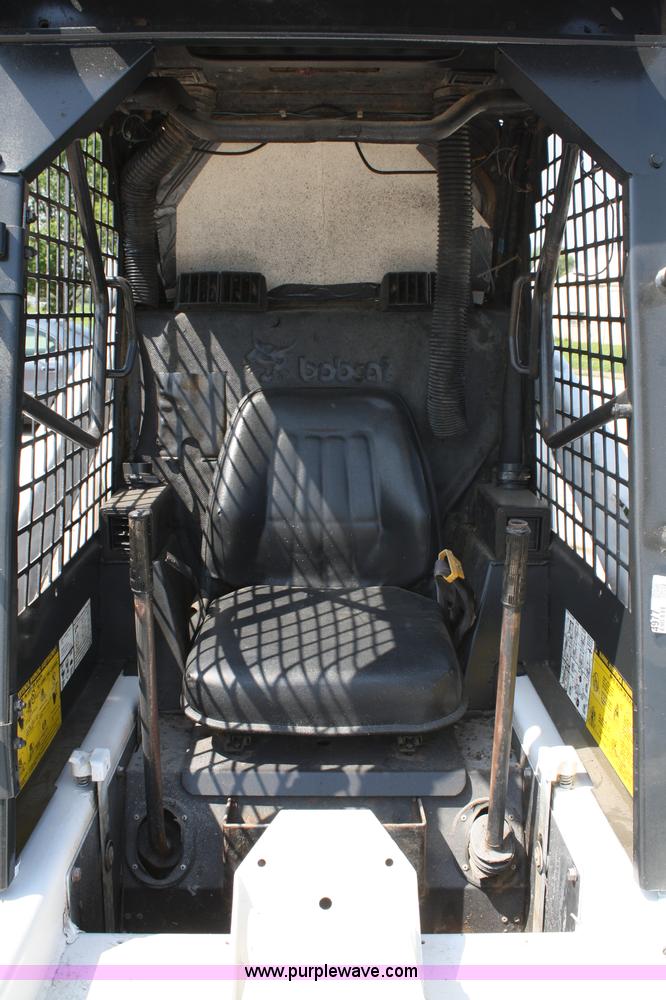 image for item 4977 1990 Bobcat 843 skid steer