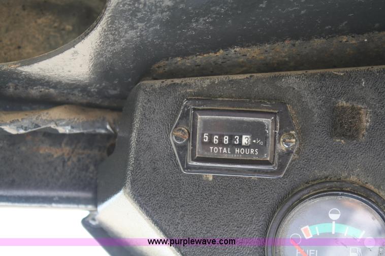 image for item 4977 1990 Bobcat 843 skid steer