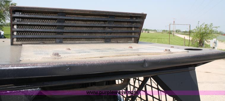 image for item 4977 1990 Bobcat 843 skid steer