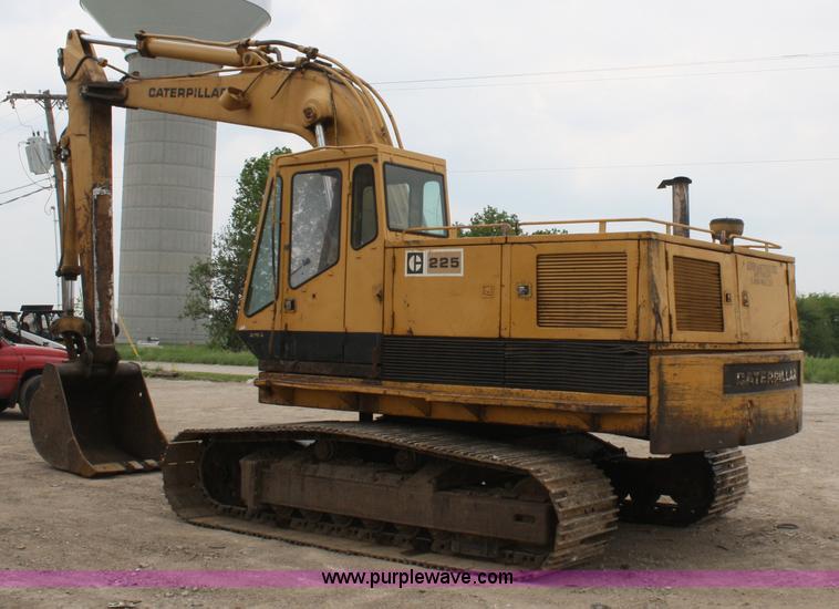 image for item 4978 1973 Caterpillar 225 excavator