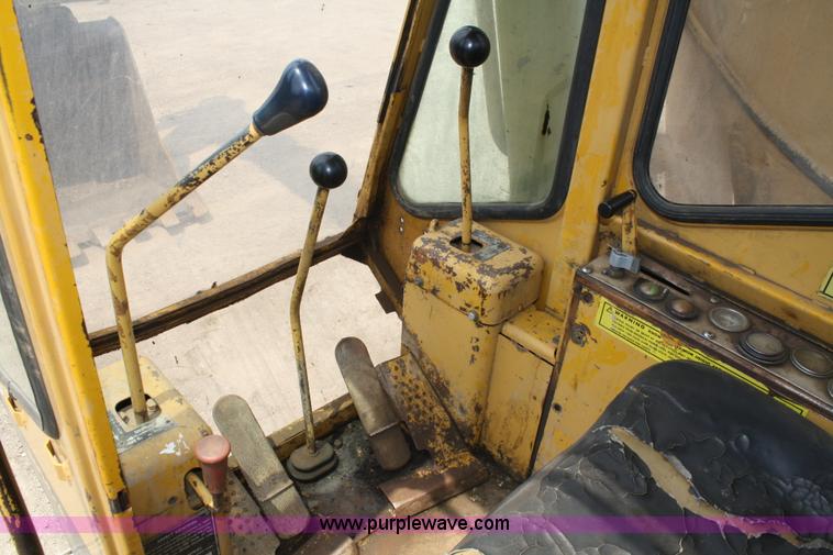 image for item 4978 1973 Caterpillar 225 excavator