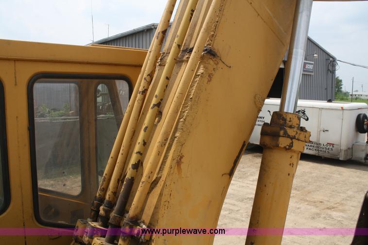 image for item 4978 1973 Caterpillar 225 excavator