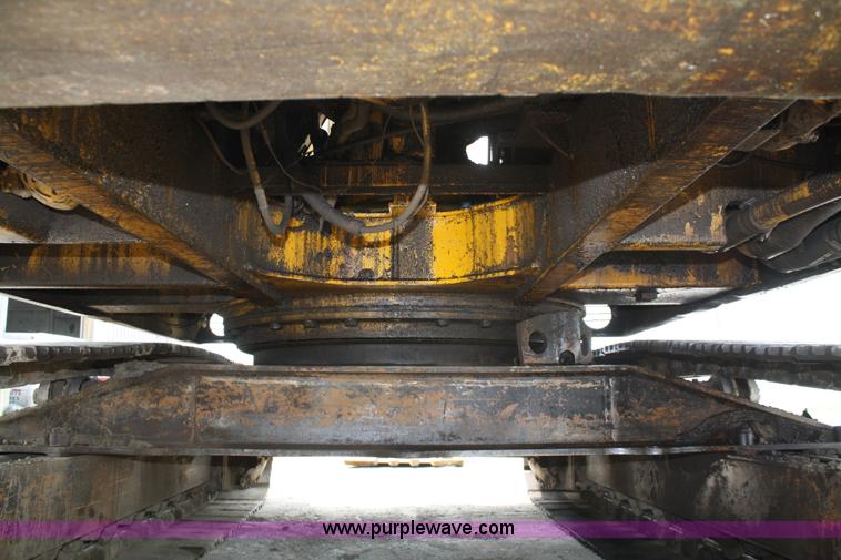 image for item 4978 1973 Caterpillar 225 excavator