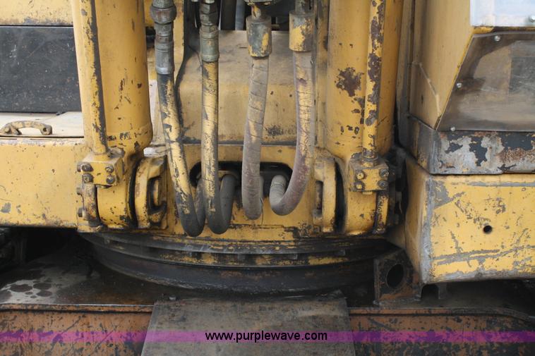 image for item 4978 1973 Caterpillar 225 excavator