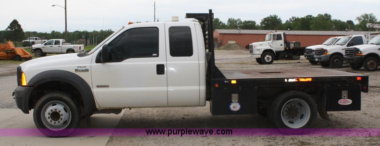 image for item 5069 2005 Ford F450 Super Duty extended cab pickup truck