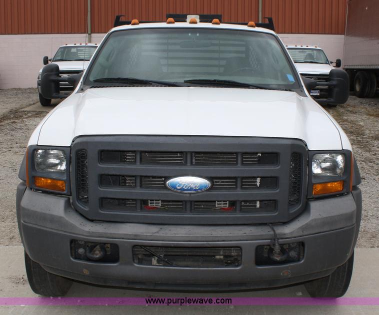 image for item 5069 2005 Ford F450 Super Duty extended cab pickup truck